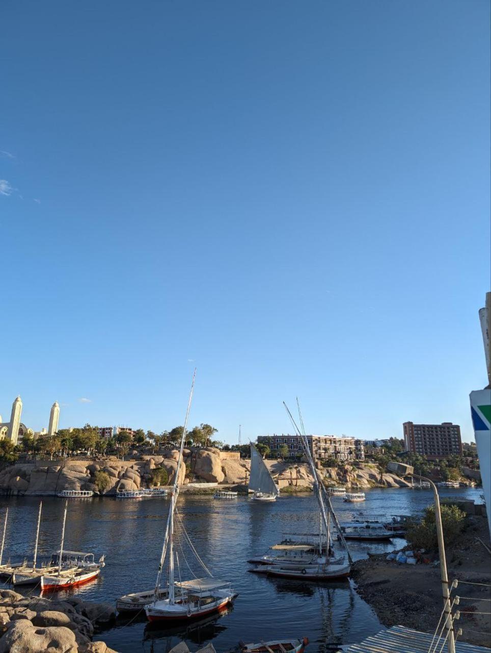 Mastonkel Hotel Aswan Bagian luar foto
