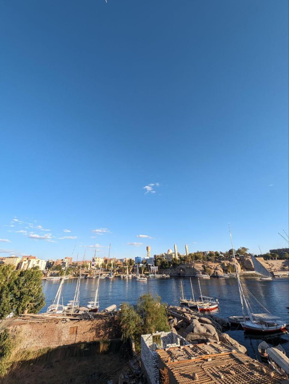 Mastonkel Hotel Aswan Bagian luar foto