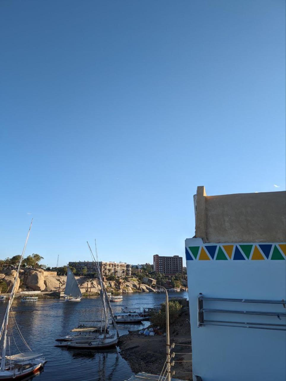 Mastonkel Hotel Aswan Bagian luar foto